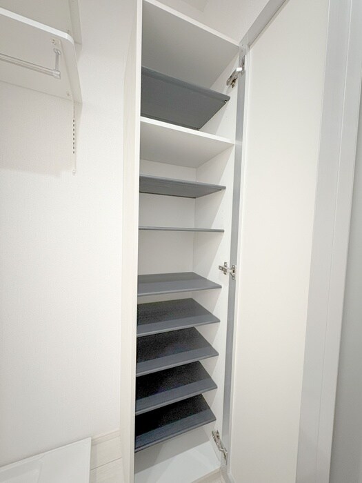 物件内観写真13　(靴箱)