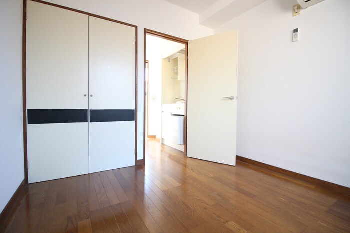 物件内観写真9　(居室)