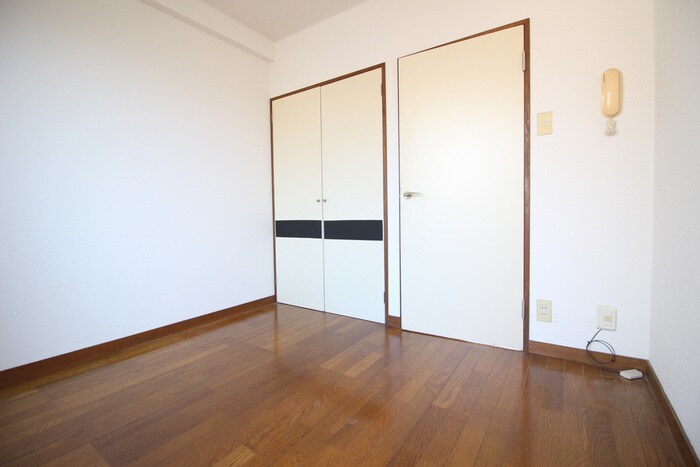 物件内観写真10　(居室)