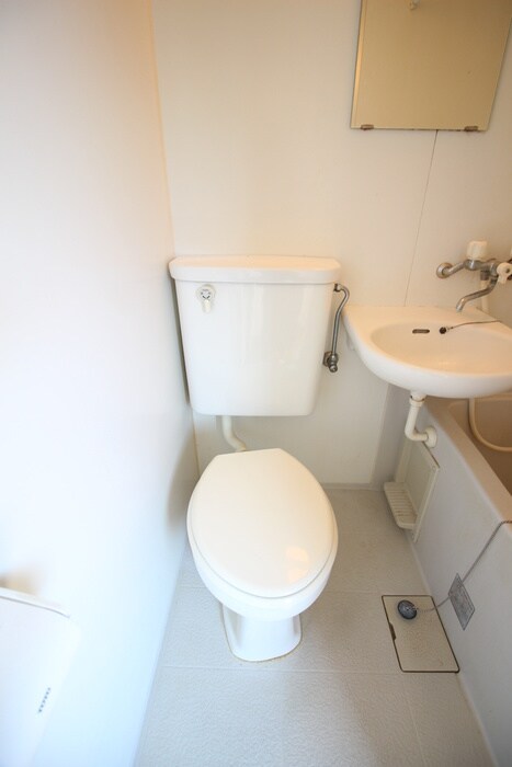 物件内観写真14　(トイレ)