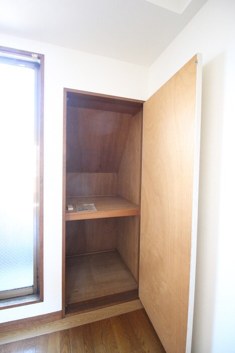 物件内観写真15　(収納)