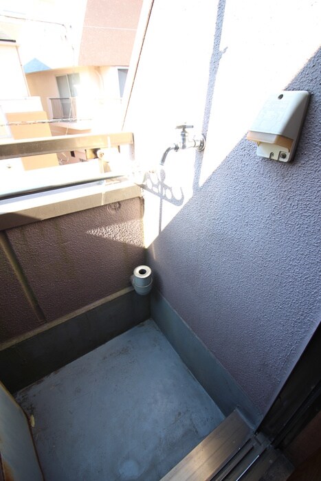 物件内観写真18　(洗濯機置場)