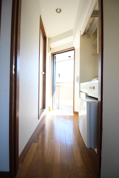 物件内観写真20　(廊下)