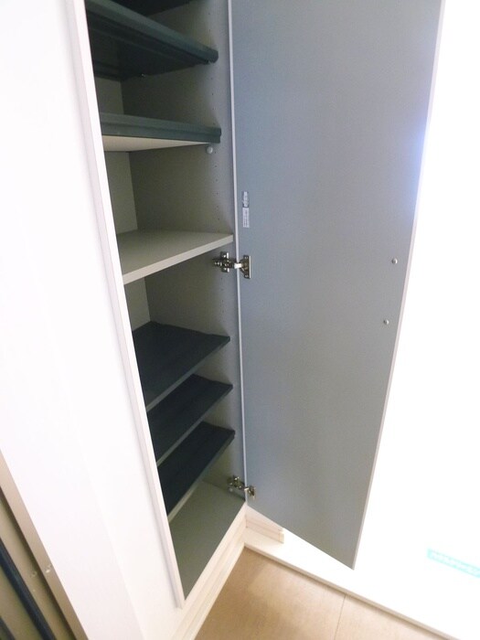 物件内観写真15　(靴箱)