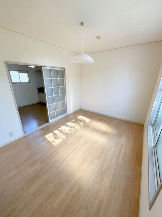 物件内観写真9　(居室)