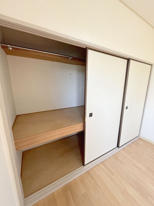 物件内観写真12　(収納)