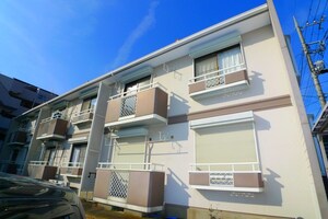 ファミ－ユ中村５番館外観写真