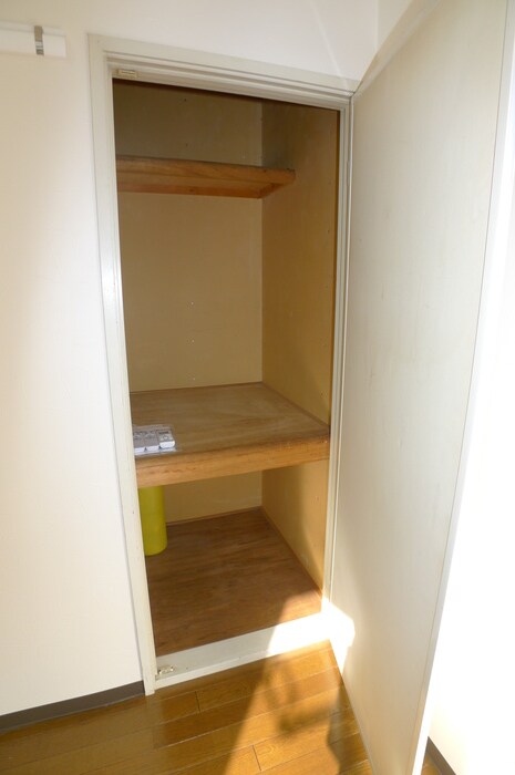 物件内観写真10　(収納)