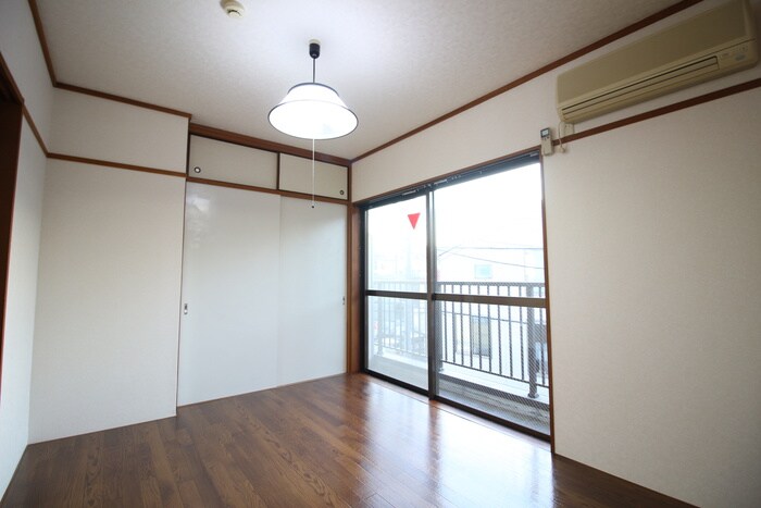 物件内観写真9　(居室)