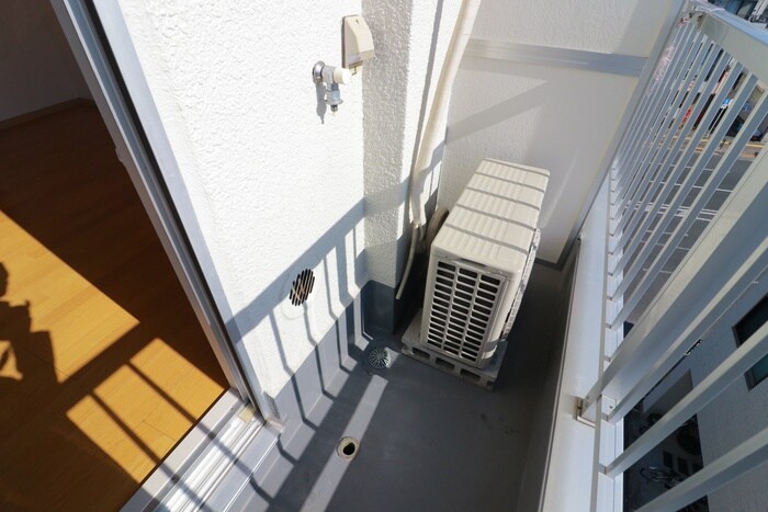 物件内観写真16　(洗濯機置場)