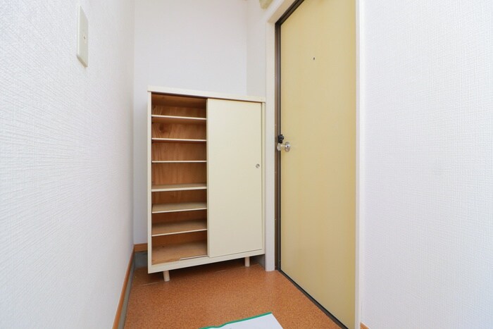 物件内観写真17　(玄関)