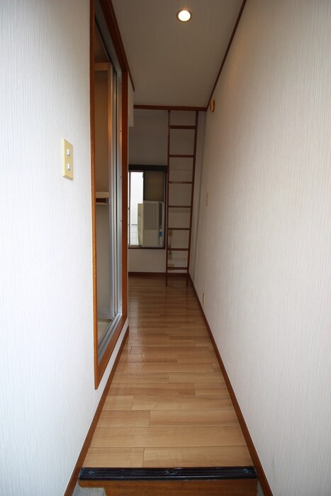 物件内観写真15　(廊下)