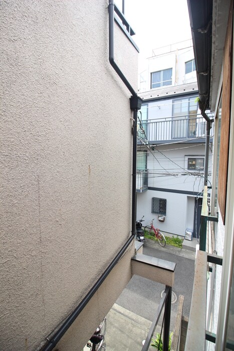 物件内観写真16　(室内からの展望)