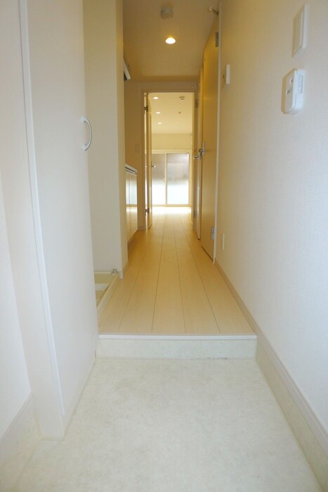 物件内観写真7　(玄関)