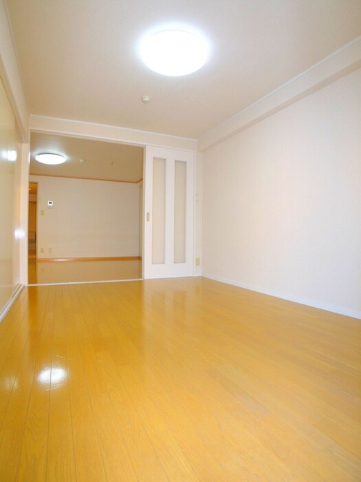 物件内観写真4　(居室)