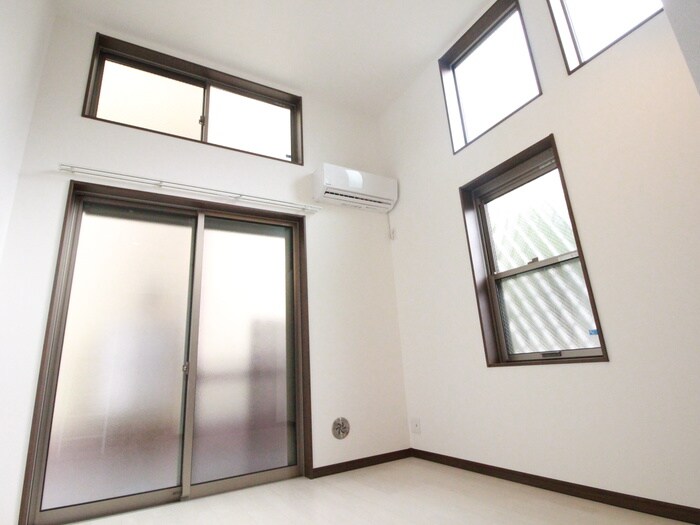物件内観写真9　(居室)