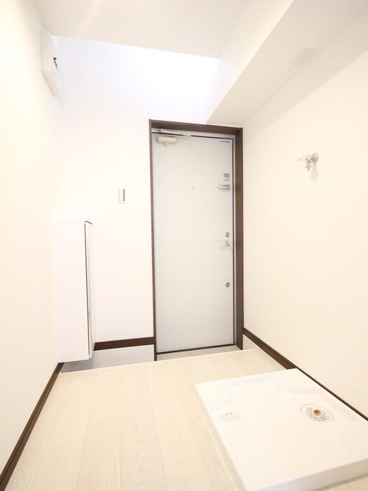 物件内観写真20　(洗濯機置場)