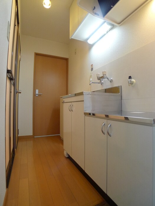 物件内観写真8　(廊下)