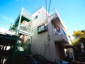 沓内マンション外観写真