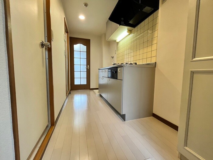 物件内観写真18　(廊下)