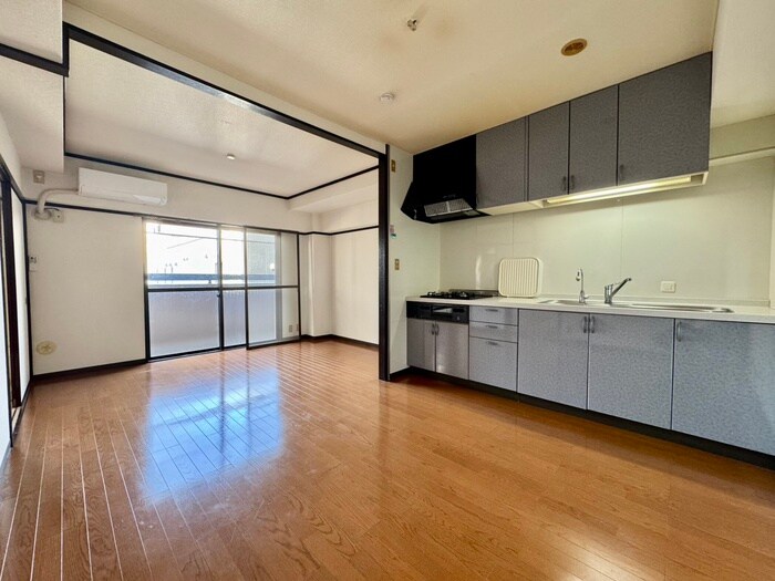 物件内観写真4　(居室)