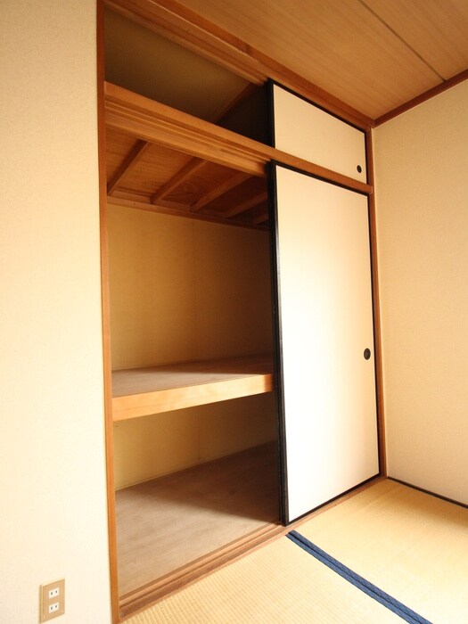 物件内観写真13　(収納)