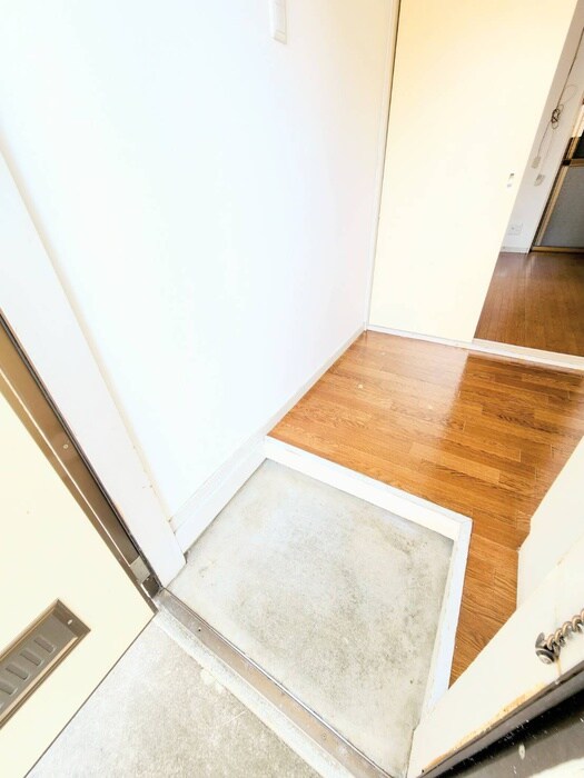 物件内観写真14　(玄関)