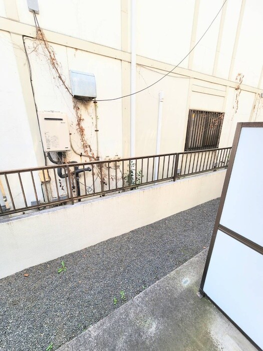 物件内観写真20　(室内からの展望)