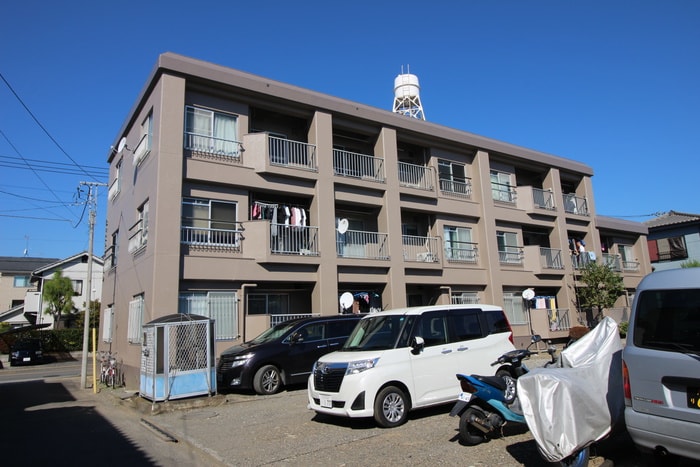 緑ケ丘マンションの外観写真