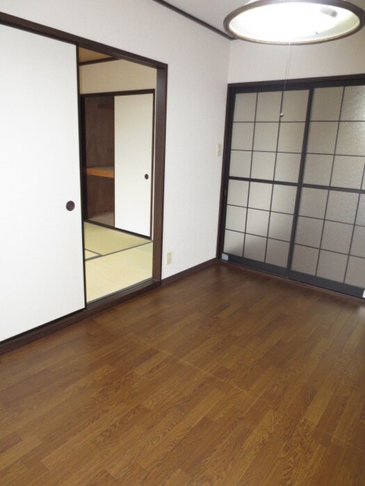 物件内観写真6　(居室)