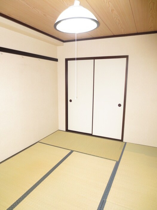 物件内観写真8　(居室)