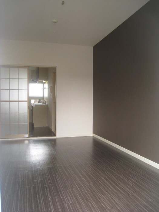 物件内観写真4　(居室)