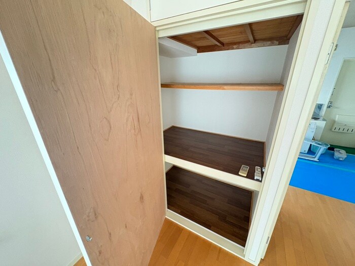 物件内観写真18　(収納)
