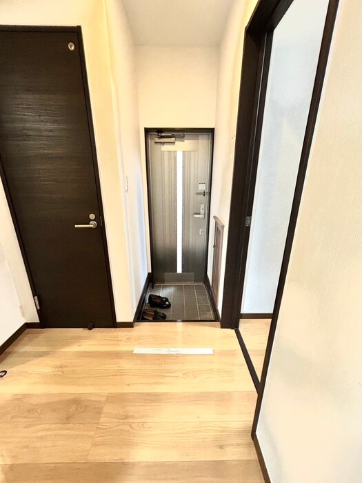 物件内観写真15　(玄関)