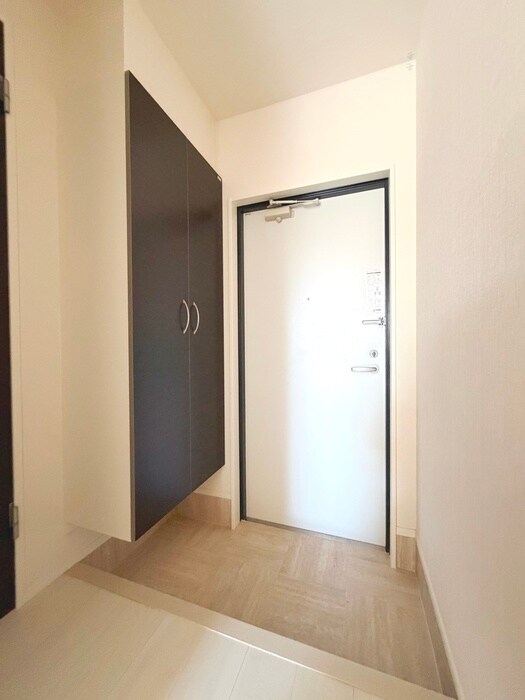 物件内観写真7　(玄関)