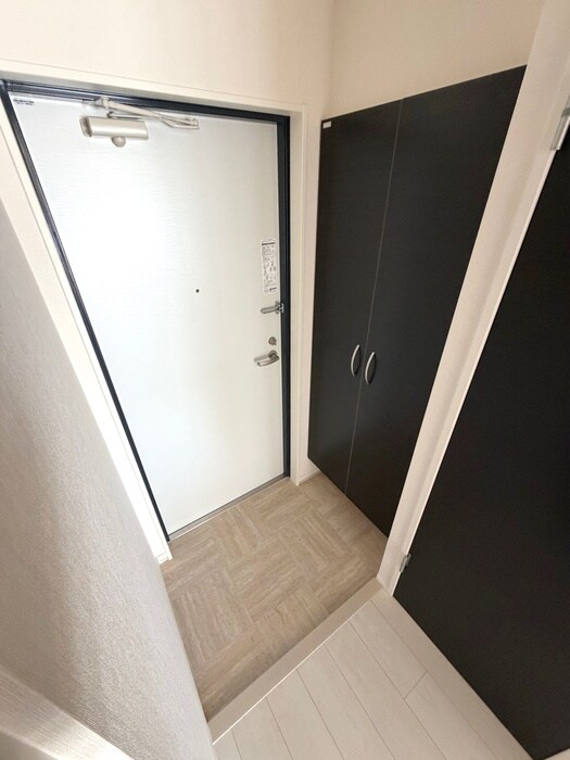 物件内観写真7　(玄関)