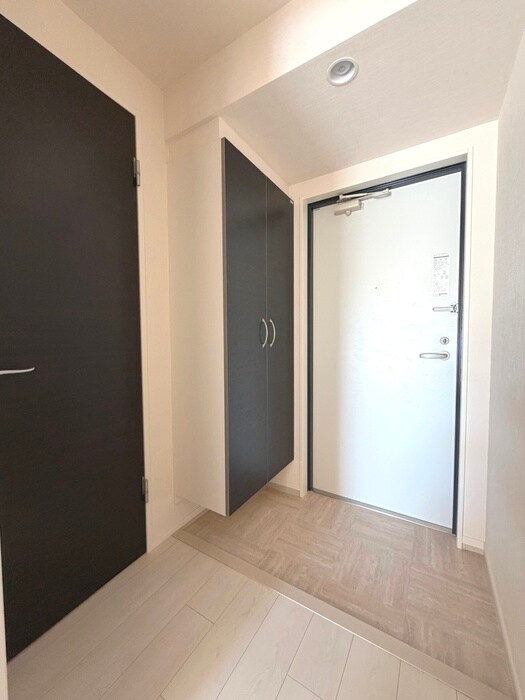 物件内観写真7　(玄関)