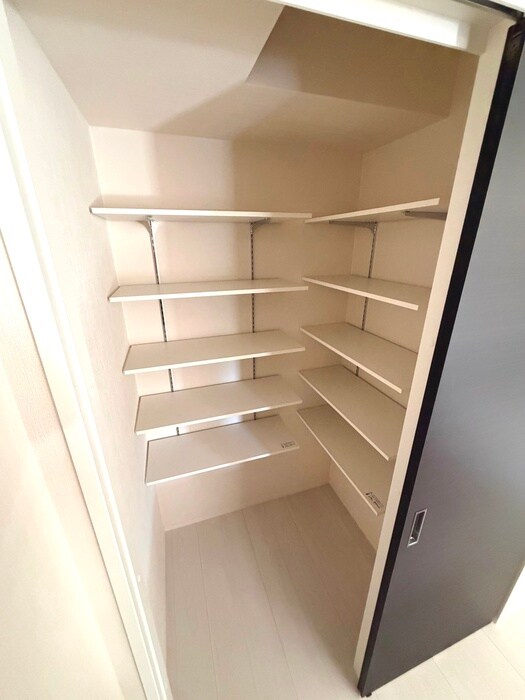 物件内観写真19　(収納)