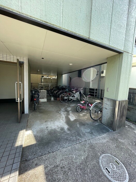 エクセレント  盛の駐輪場