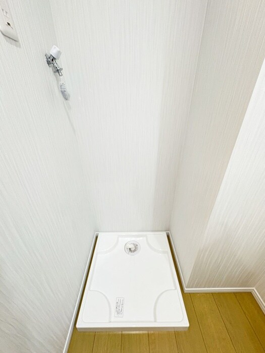 物件内観写真12　(洗濯機置場)