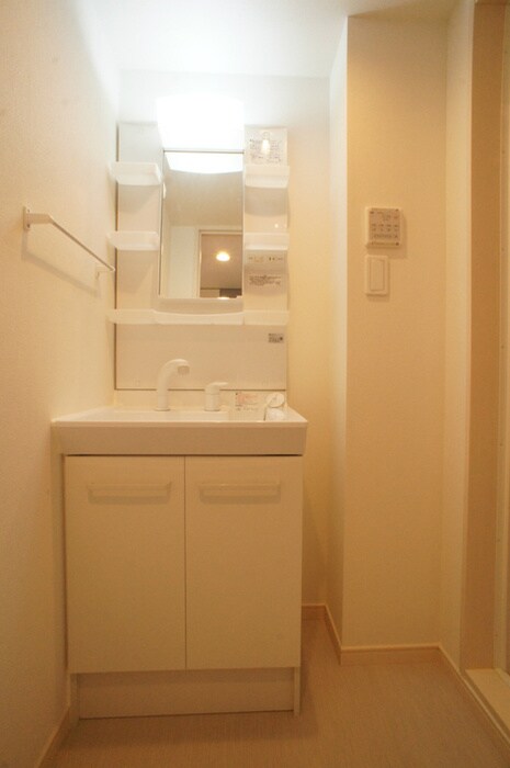 物件内観写真7　(洗面)