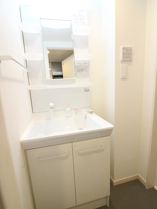 物件内観写真12　(洗面)