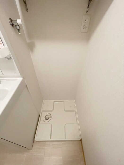 物件内観写真18　(洗濯機置場)