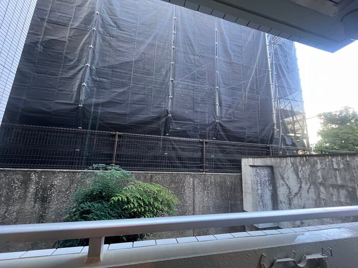 物件内観写真15　(室内からの展望)