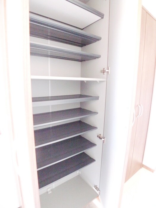 物件内観写真19　(靴箱)