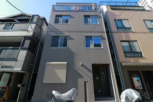 アパートメント2107外観写真