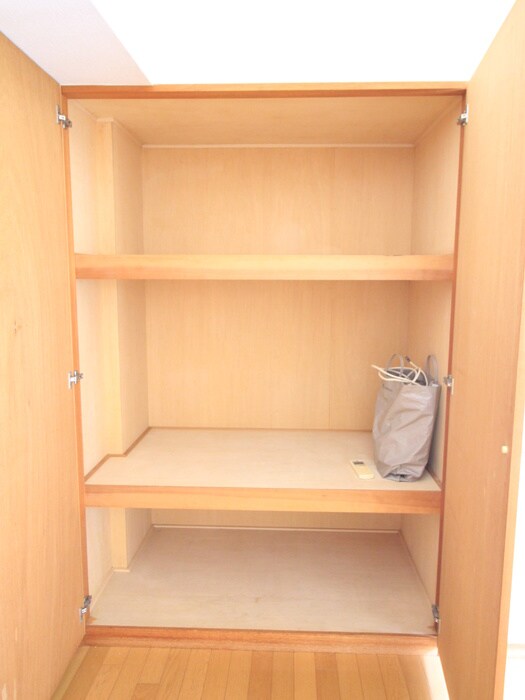 物件内観写真13　(収納)