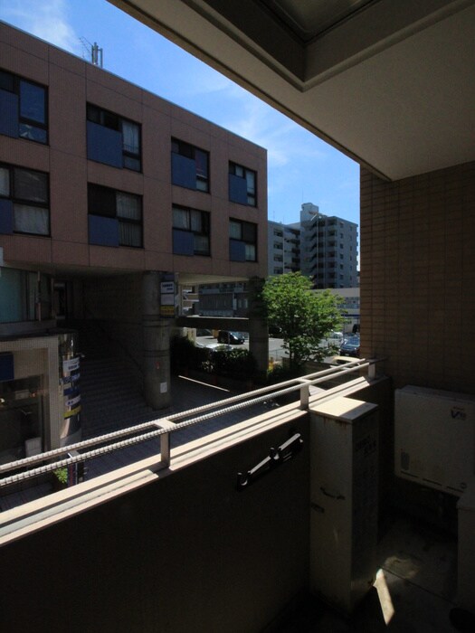 物件内観写真16　(室内からの展望)