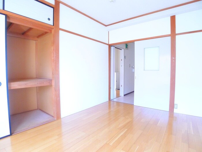 物件内観写真5　(居室)