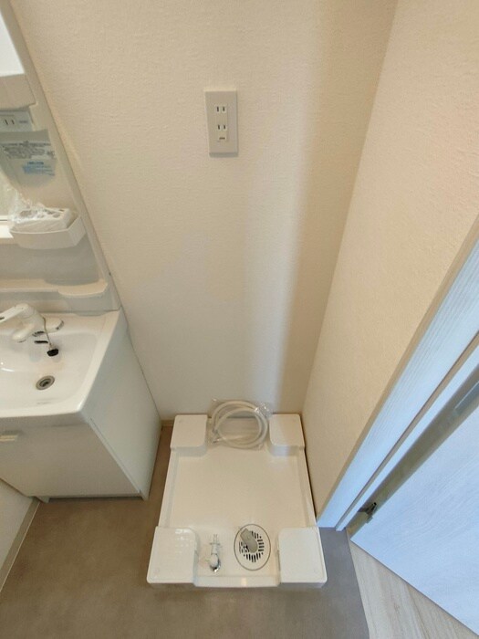 物件内観写真14　(洗濯機置場)